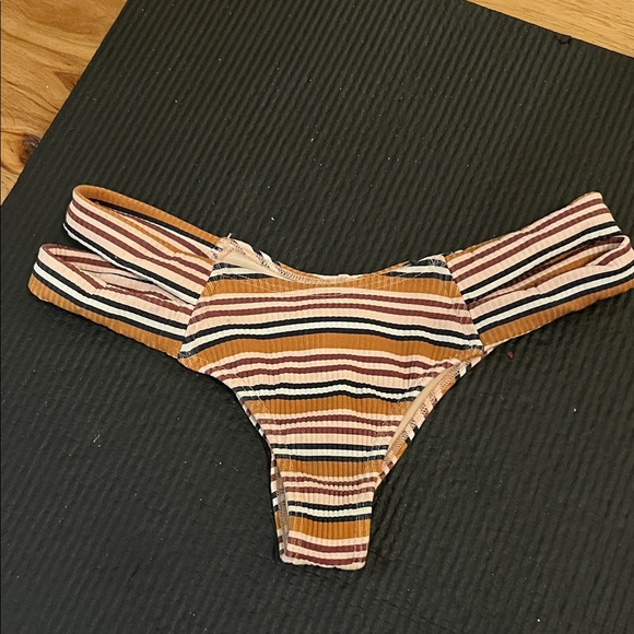 Montce Multicolor Striped Bikini Set - Picture 7 of 10